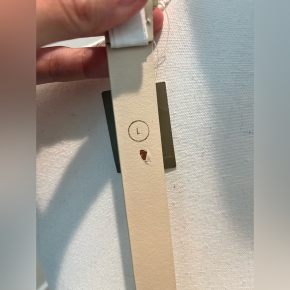 NWT J. Crew Thin Italian spazzolato leather belt cream with shiny Gold Buckle L - Picture 8 of 13